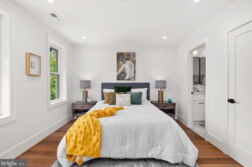 16 Adams St, Washington DC  20001-1026 exterior