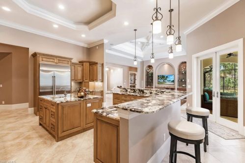 65 31 St, Naples FL 34117-3100 exterior