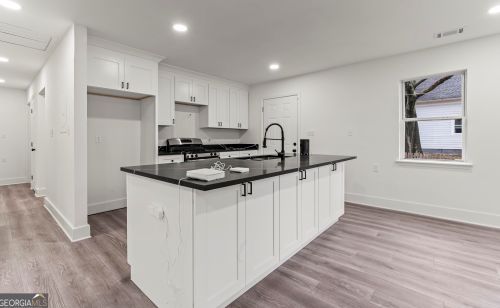 819 Humphries St, Atlanta GA 30312-2412 exterior