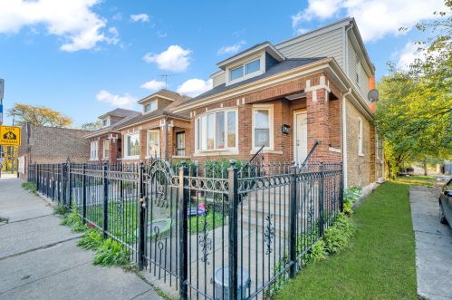 2011 71st St, Chicago, IL 60649-2101