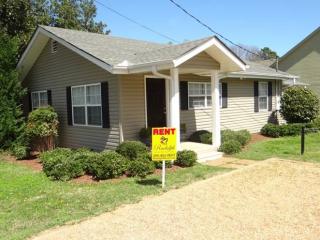 4033 Christopher Dr, Birmingham AL  35243-5654 exterior