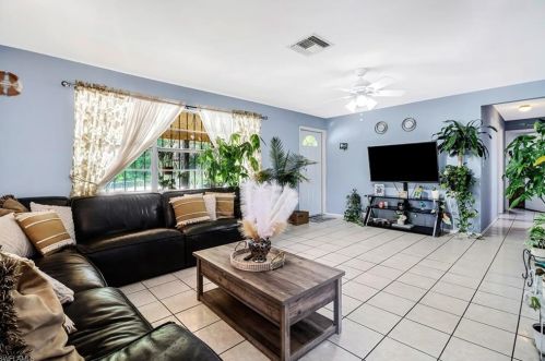 5278 Floridan Ave, Naples FL 34113-7896 exterior