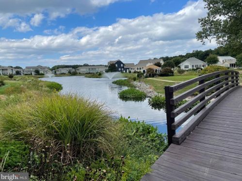 237 Lakeside Dr, Lewes DE 19958-8993 exterior