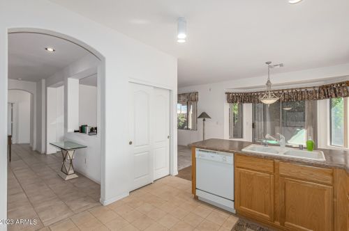 6953 Nantucket St, Chandler AZ 85249-4460 exterior