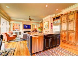 1133 Park Overlook Dr, Atlanta GA  30324-5683 exterior