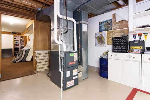 127 Melody Ave, Kalamazoo MI 49002-6219 exterior