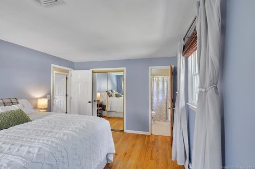 75 Boylston St, Meriden CT 06450-4737 exterior