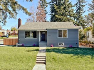 12558 2nd Ave, Seattle WA  98125-4704 exterior