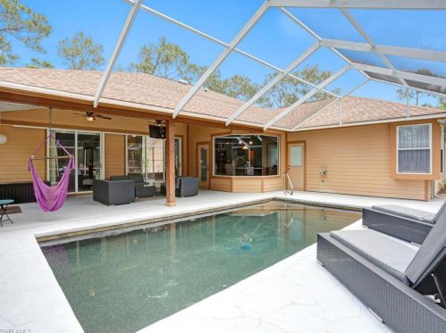 3710 3 Ave, Naples FL 34119-2616 exterior