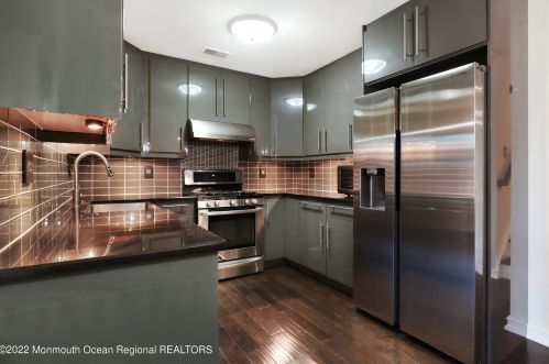 47 Kentucky Way, East Freehold NJ 07728-4656 exterior