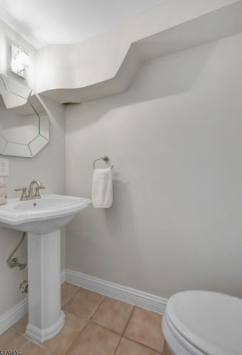 30 Springfield Ave, Cranford NJ 07016-2144 exterior