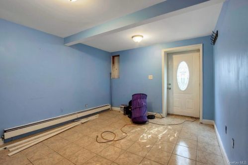 400 Kings Hwy, Valley Cottage NY 10989-1530 exterior