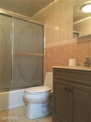 72 Menahan St, Brooklyn NY  11221-4407 exterior