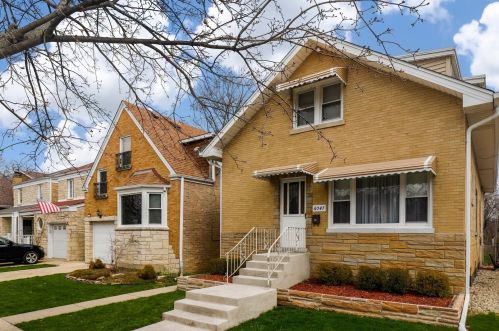 6047 Menard Ave, Chicago, IL 60646-3918