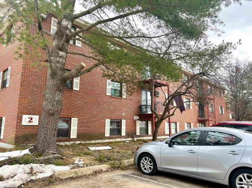 12 Side Dr, Concord NH  03301-5402 exterior