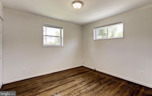 4706 Creek Shore Dr, Rockville MD  20852-2407 exterior