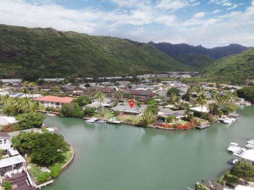 6253 Keokea Pl, Honolulu, HI 96825-1230