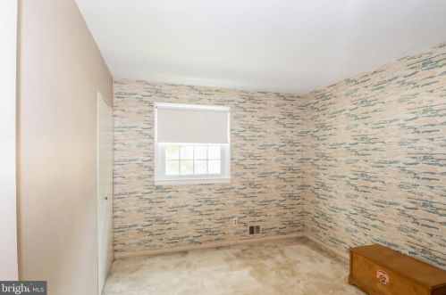 12 Crst Park Ct, Silver Spring MD 20903-1305 exterior