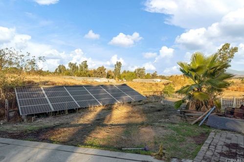 24660 Spg St, Perris CA 92570-8273 exterior