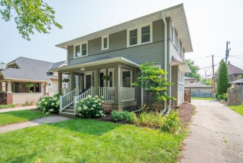 526 67th St, Milwaukee, WI 53213-3951