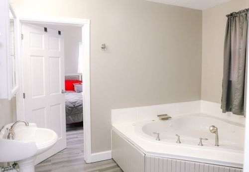 135 Highland St, Taunton MA 02780-4730 exterior