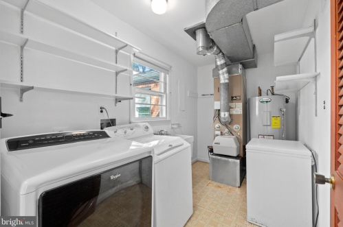 7902 Ashton St, Alexandria VA 22309-1341 exterior