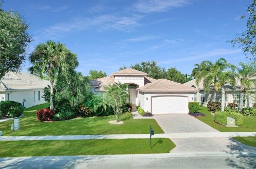 7303 Lahana Cir, Boynton Beach FL 33437-7174 exterior
