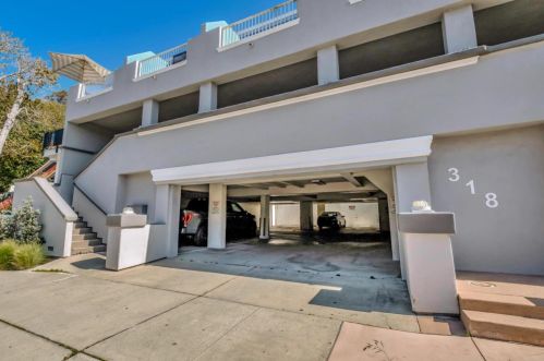 318 Capitola Ave, Capitola, CA 95010-3250