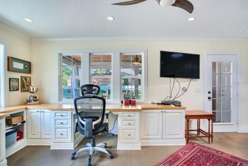 2820 Fountain Blvd, Tampa FL  33609-4012 exterior