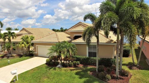 9256 Cove Point Cir, Boynton Beach, FL 33472-2766