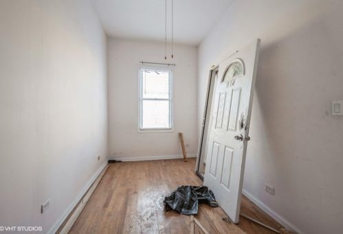 814 Leavitt St, Chicago IL 60622-8699 exterior