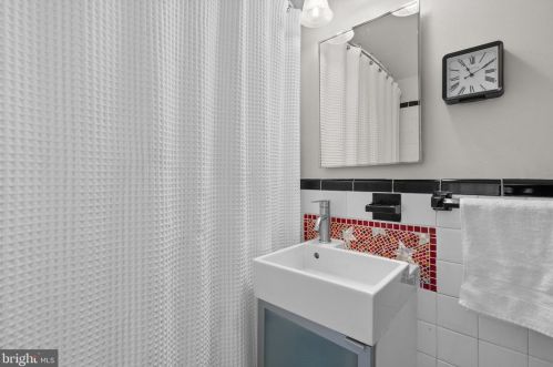 10015 Sidney Rd, Silver Spring MD  20901-2138 exterior