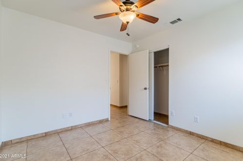 22409 31 Dr, Phoenix AZ 85041-4303 exterior