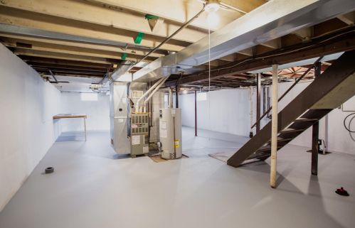 928 Cir Dr, Manitowoc WI 54220-4359 exterior