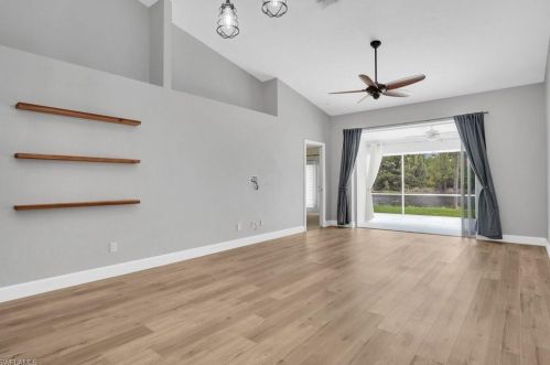 5454 Whitten Dr, Naples FL 34104-5302 exterior