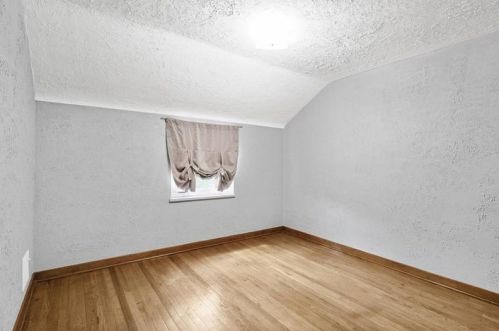 135 Saylong Dr, Pittsburgh PA 15235-4323 exterior