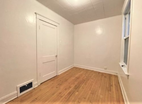 2333 Hoyne Ave, Chicago IL 60643-1816 exterior