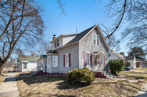 1692 Mcgraft St, Meskegon, MI 49441-1753