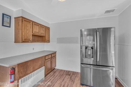 7 Applegate Ln, Plumsted Township NJ 08533-1303 exterior