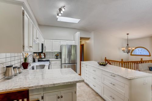 4313 Clemson Cir, Saint Paul, MN 55122-4818