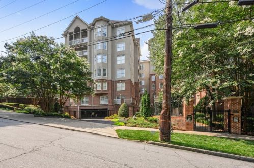 50 Biscayne Dr, Atlanta GA  30309-1078 exterior