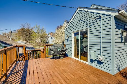 1051 Cumberland St, Saint Paul MN 55117-4870 exterior