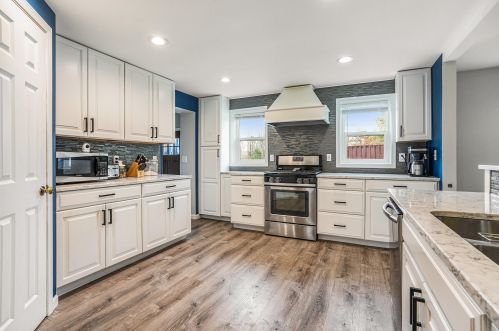 11595 Walnut Ave, Grant, MI 49327-8754