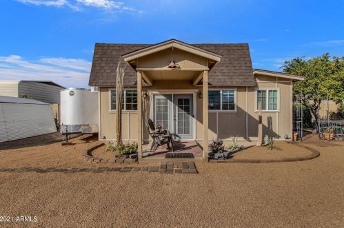 8622 40 Dr, Phoenix AZ 85019-1206 exterior