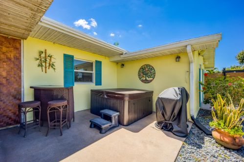 2984 Santa Anita St, Fort Pierce FL  34952-6007 exterior