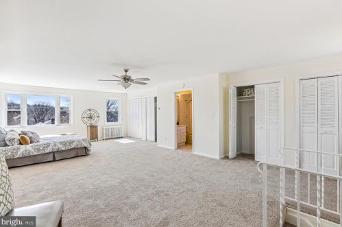 217 Quackenbos St, Washington, DC 20011-1651