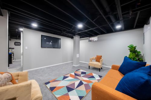 8841 Palmetto Ave, Milwaukee WI  53225-5009 exterior