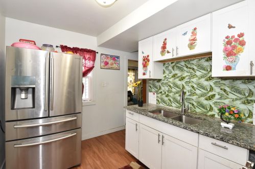 2911 33, Milwaukee WI 53215-3619 exterior