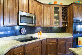 32011 15th Dr, Phoenix, AZ 85085-8098