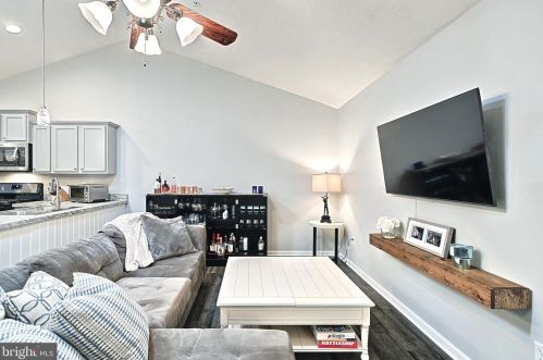 813 Middle St, Hanover PA 17331-2031 exterior